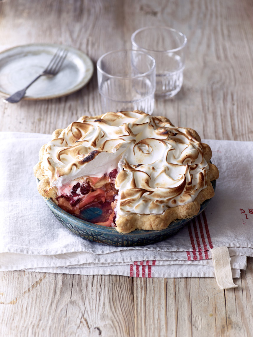 food stylist in San Francisco - Apple cranberry meringue pie for The apple cookbook - Olwen Woodler photographer photographed by Leigh Beisch Photographer photographer