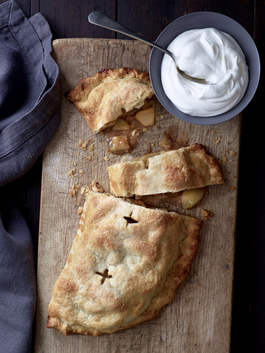food stylist in San Francisco - Harvest apple pie for The apple cookbook - Olwen Woodler photographer photographed by Leigh Beisch Photographer photographer